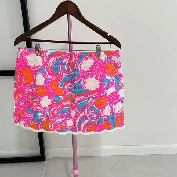 Lilly Pulitzer bright and happy colors SKORT  zipper back never worn w/tags - Picture 2 of 6